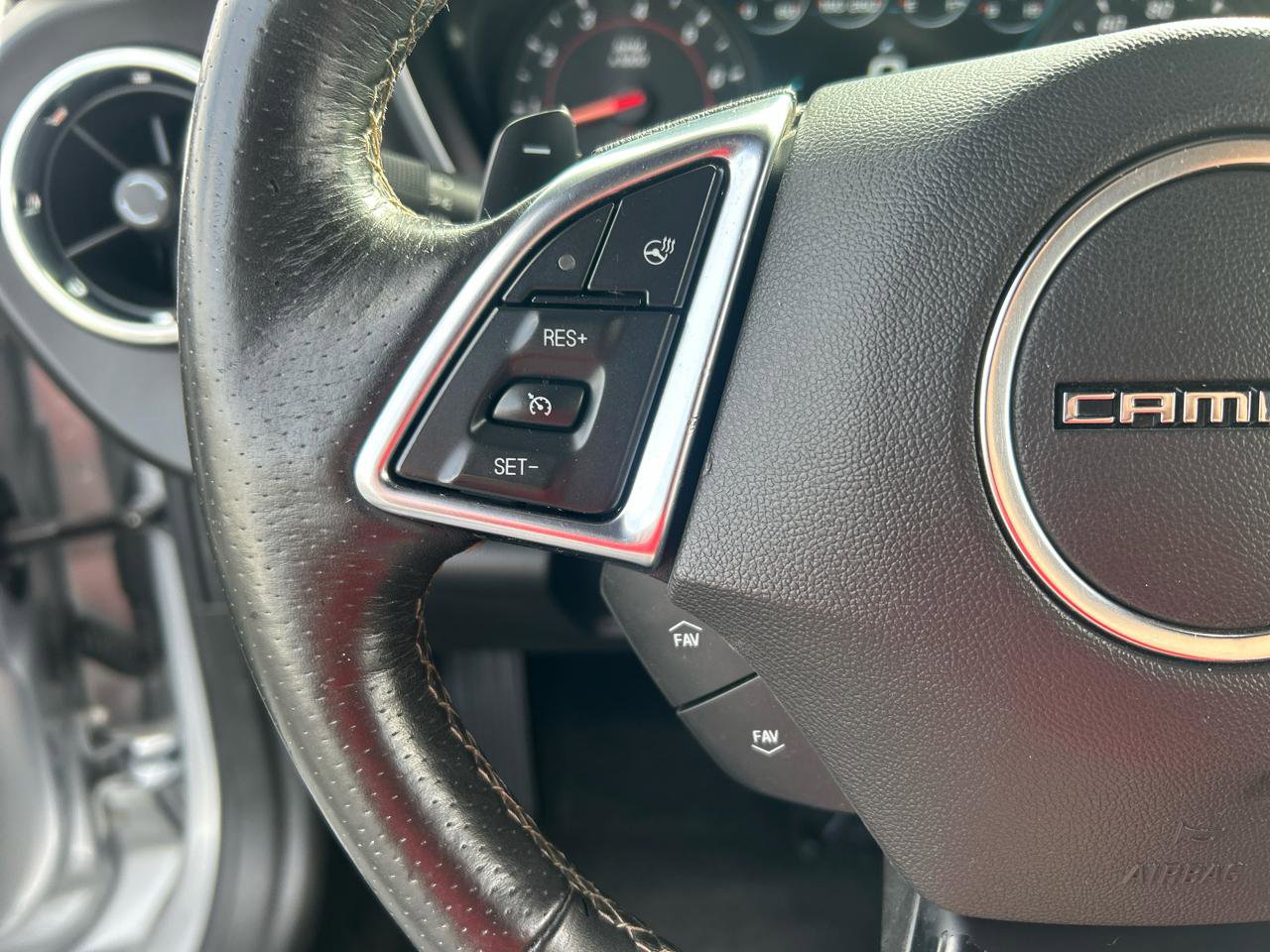 Used 2016 Chevrolet Camaro SS image 15