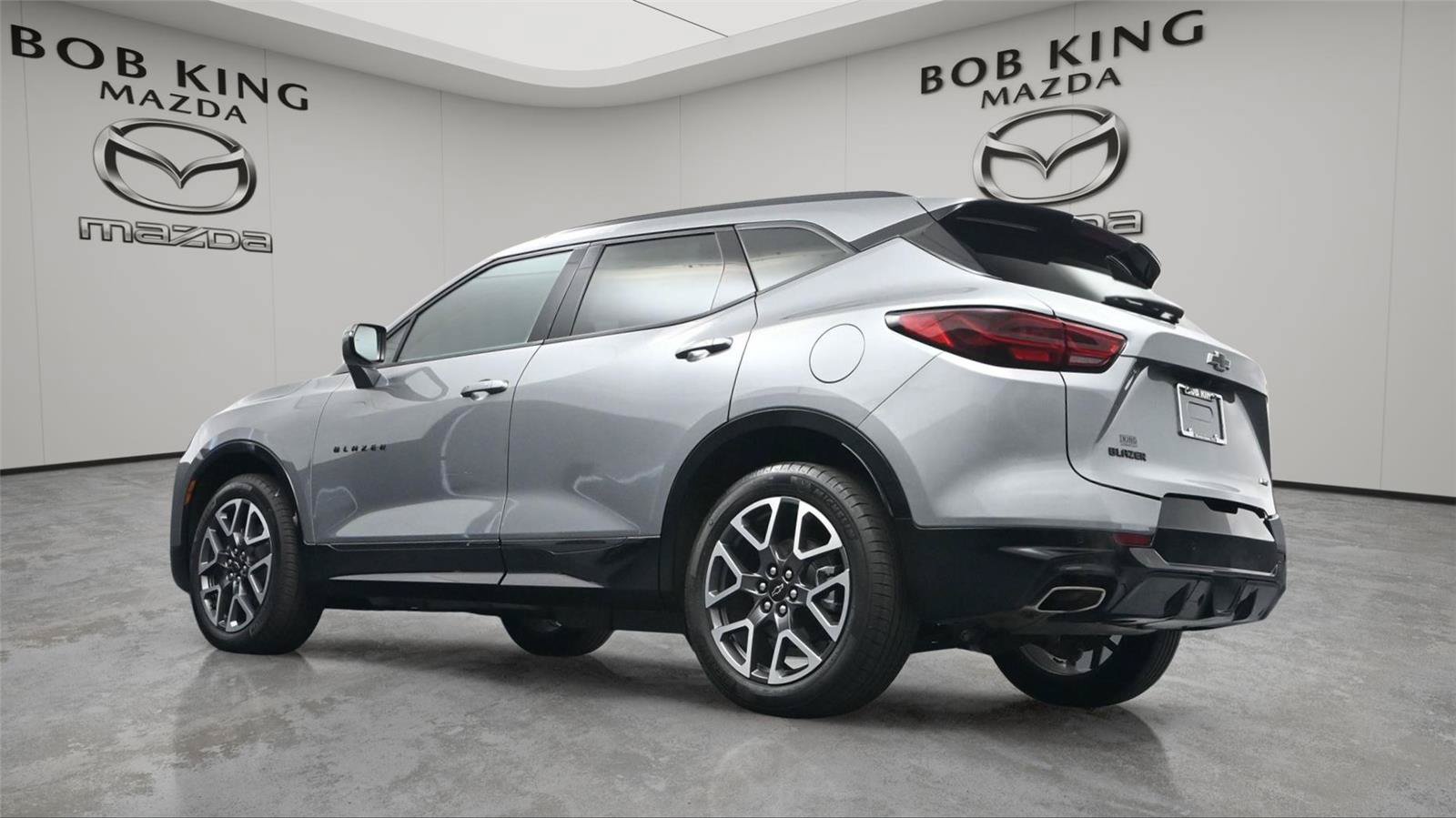 Used 2025 Chevrolet Blazer RS FWD image 16