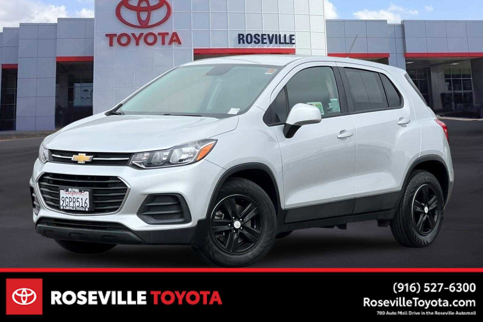 Used 2022 Chevrolet Trax LS w/ Tint and Cruise Package FWD image 1