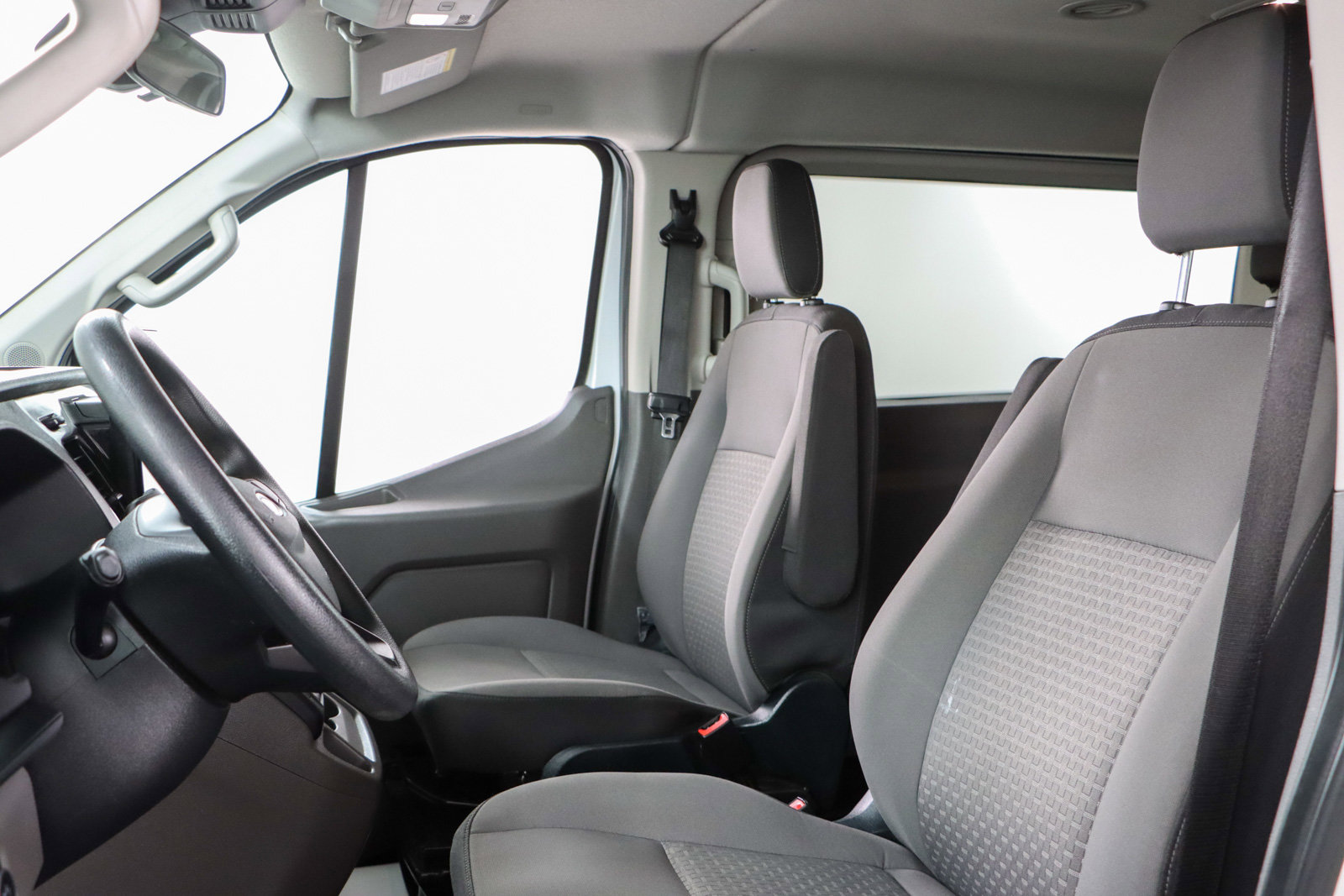 Used 2023 Ford Transit 350 XLT image 24