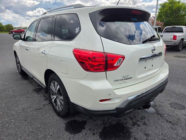 Used 2017 Nissan Pathfinder SV image 12