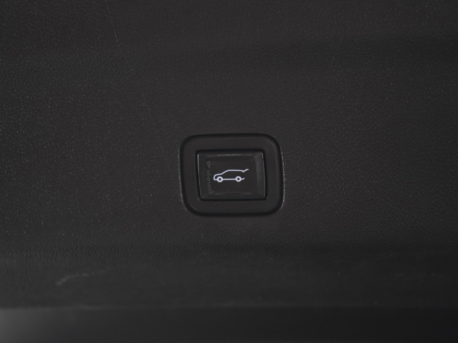 Used 2021 GMC Yukon Denali w/ Denali Premium Package image 20