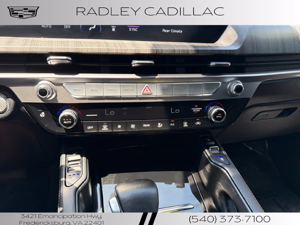 Used 2023 Kia Telluride EX w/ EX Captain's Chair Package AWD/4WD image 11