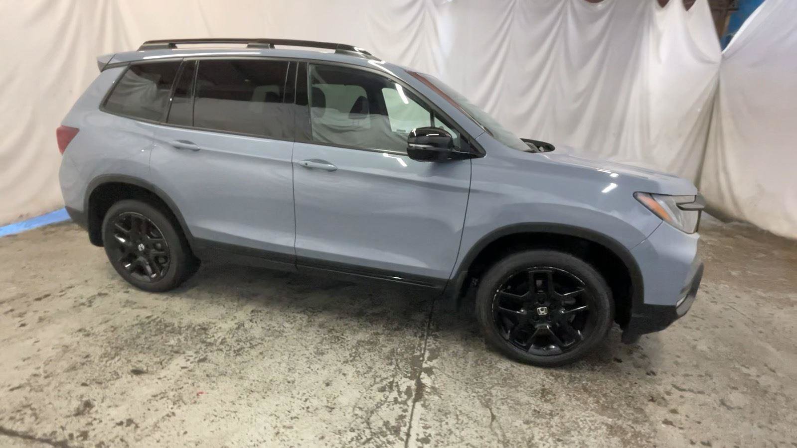 Certified 2024 Honda Passport Black Edition image 3