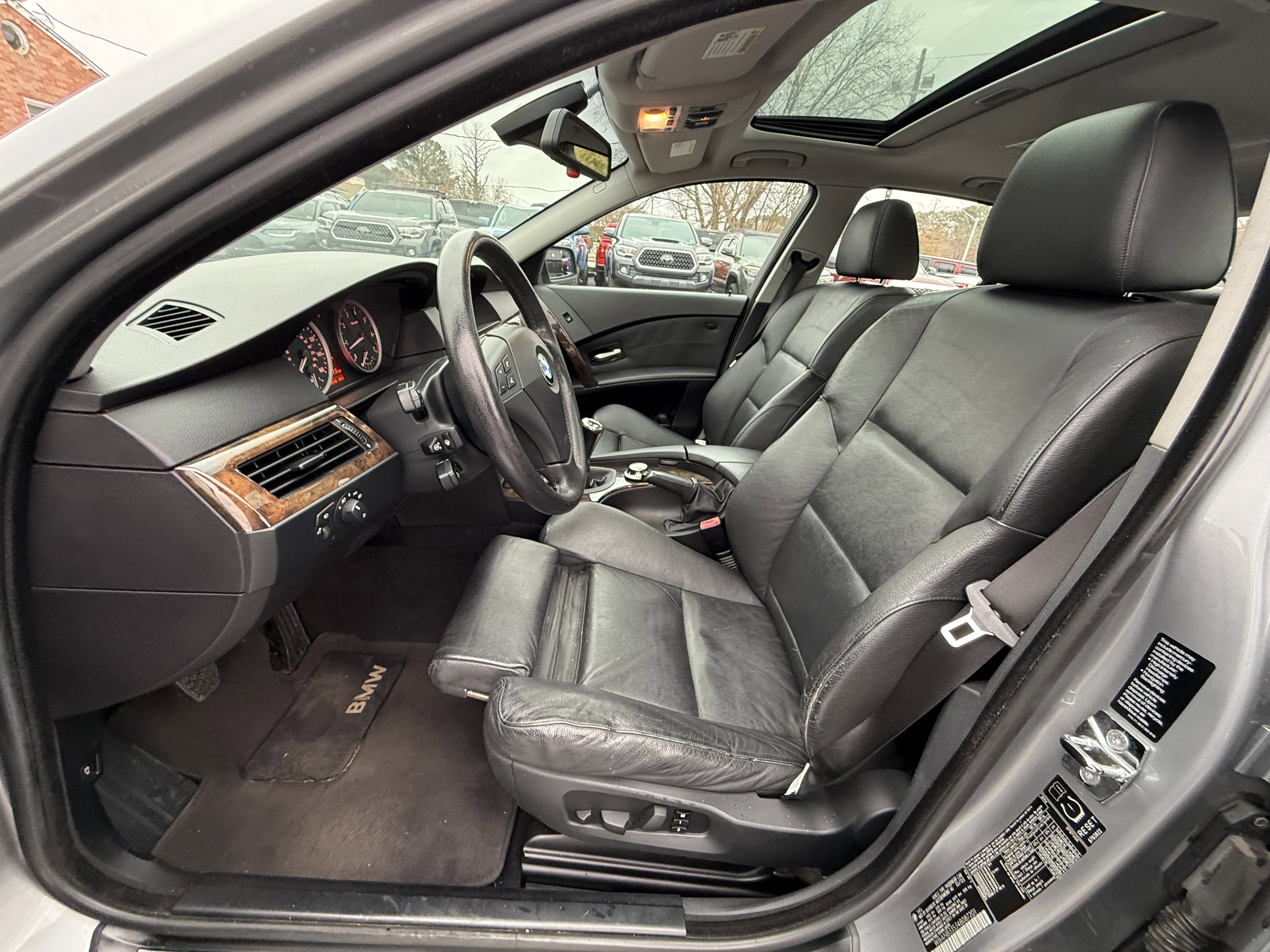 Used 2004 BMW 545i Sedan image 13