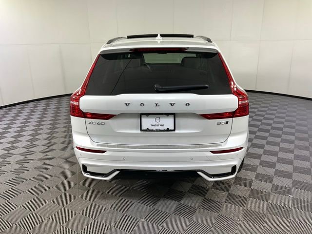 Used 2025 Volvo XC60 B5 Ultra w/ Protection Package Premier image 5