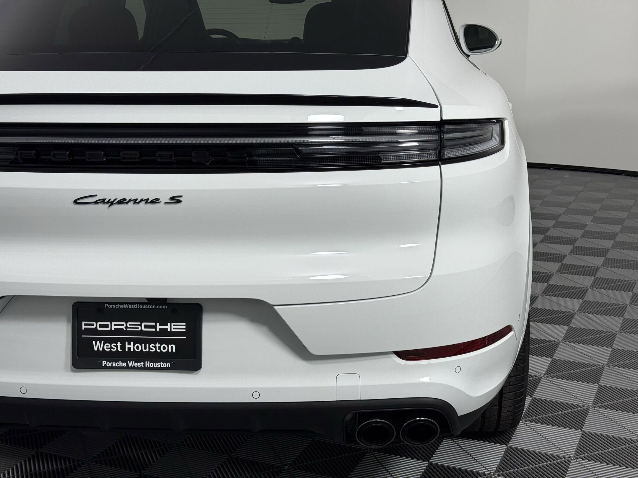New 2026 Porsche Cayenne S image 12