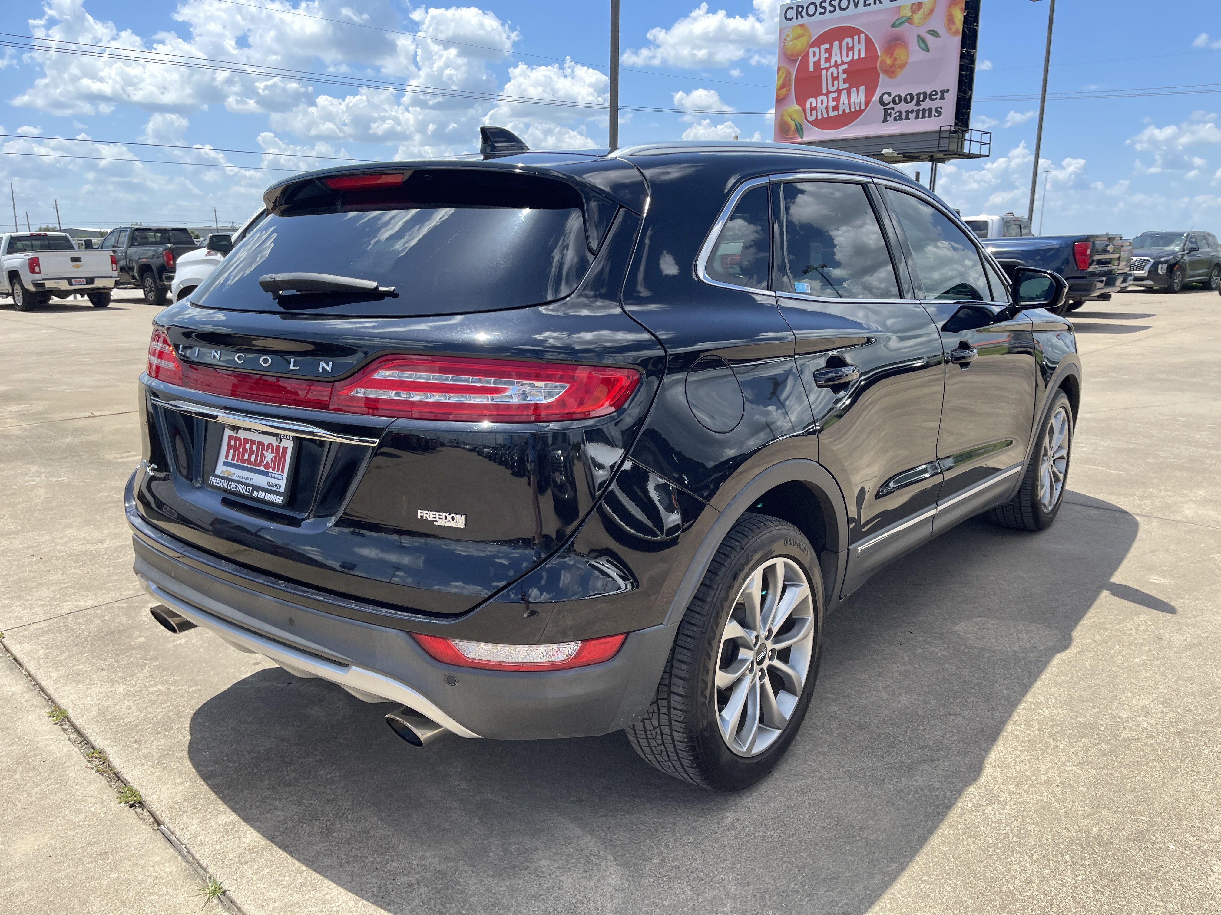 Used 2019 Lincoln MKC Select w/ Select Plus Package FWD image 4