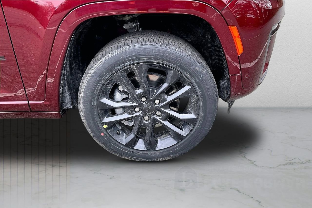 New 2026 Jeep Grand Cherokee L Limited AWD/4WD image 36