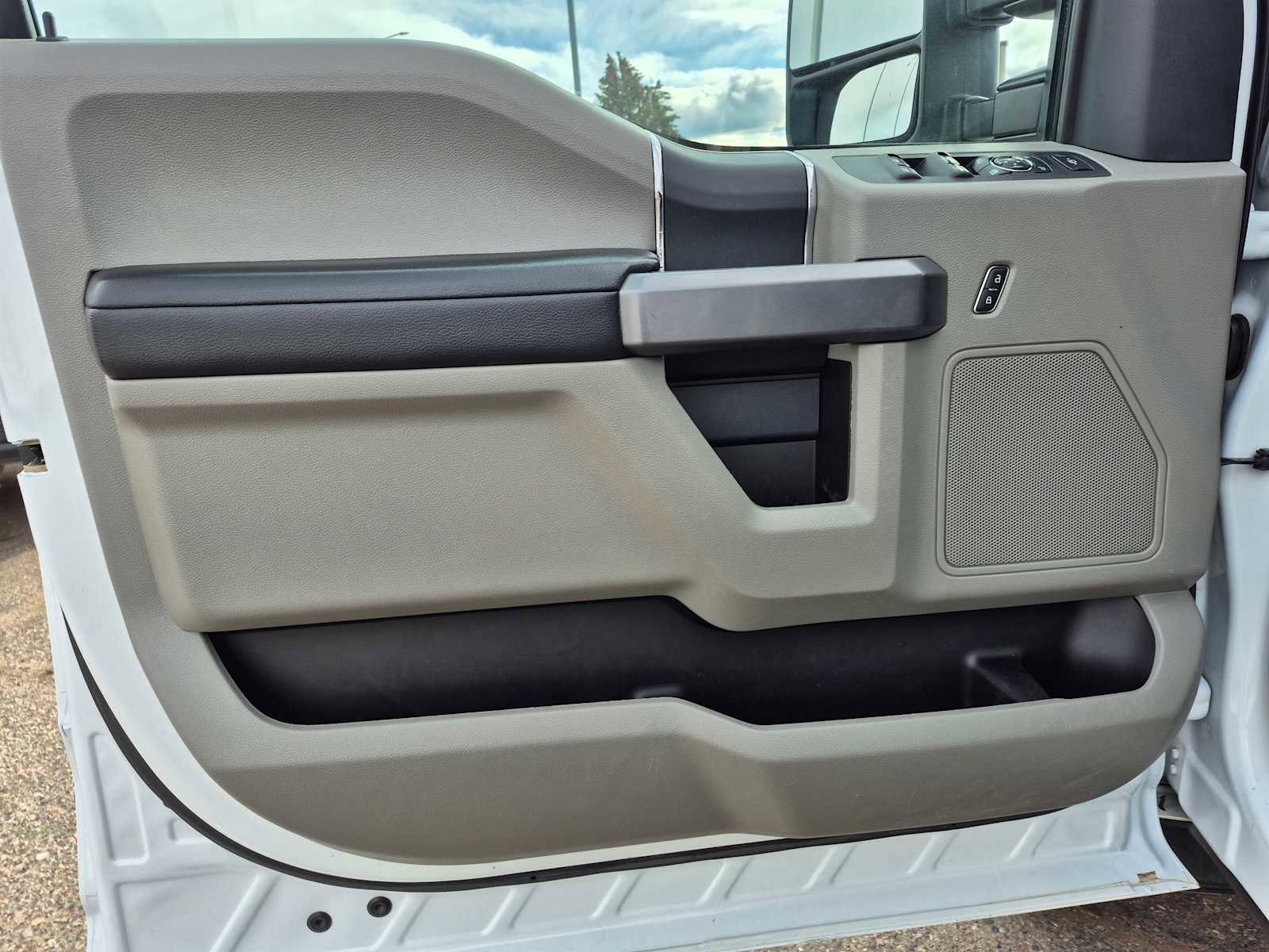 Used 2022 Ford F350 XLT w/ XLT Value Package image 12