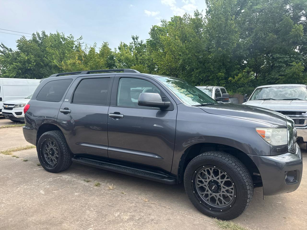 Used 2015 Toyota Sequoia SR5 w/ Premium Package AWD/4WD image 4