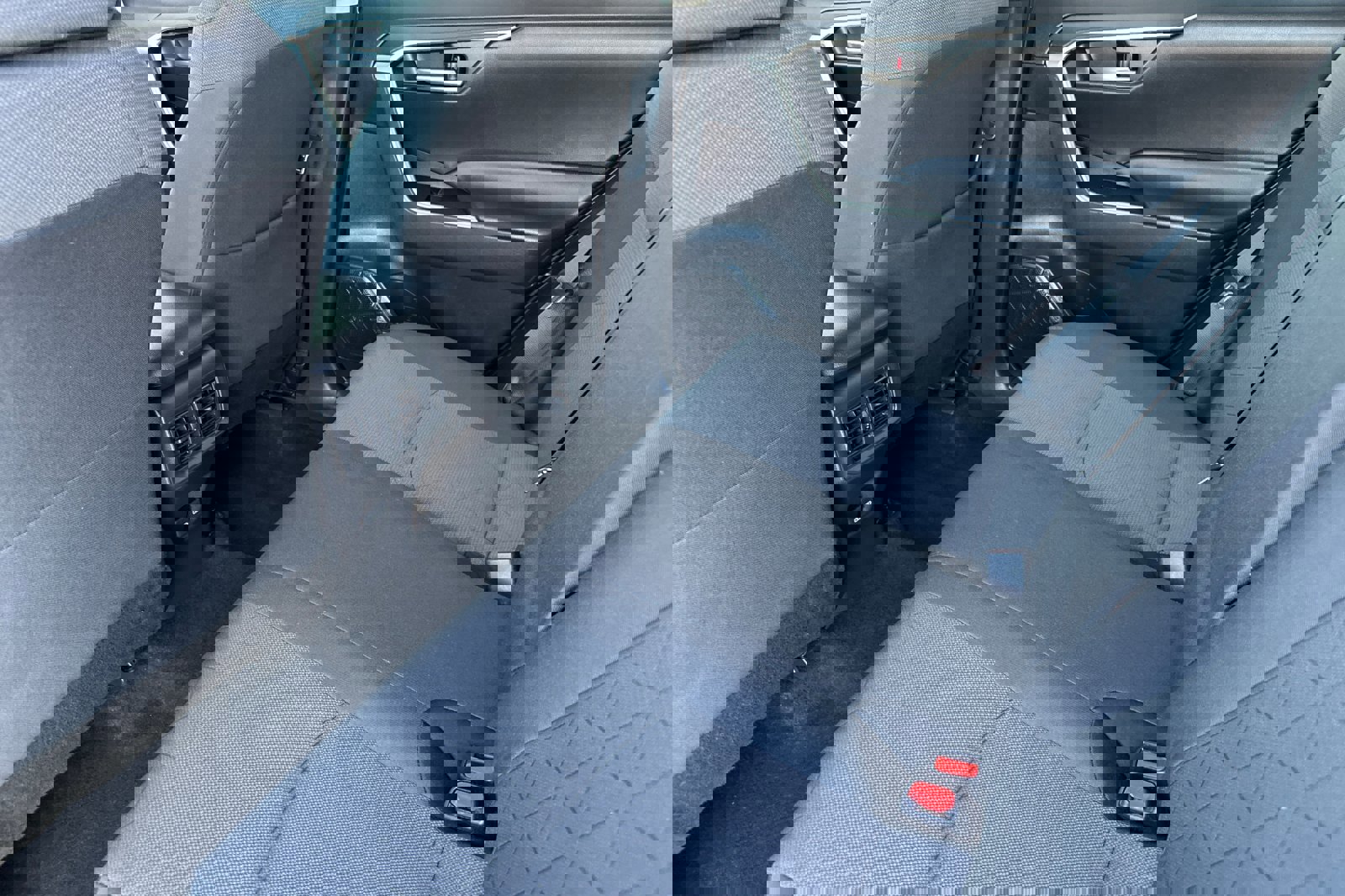 Used 2023 Toyota RAV4 XLE image 10