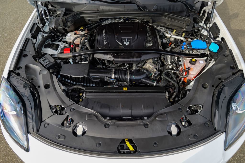 Certified 2023 Maserati Grecale Modena image 59