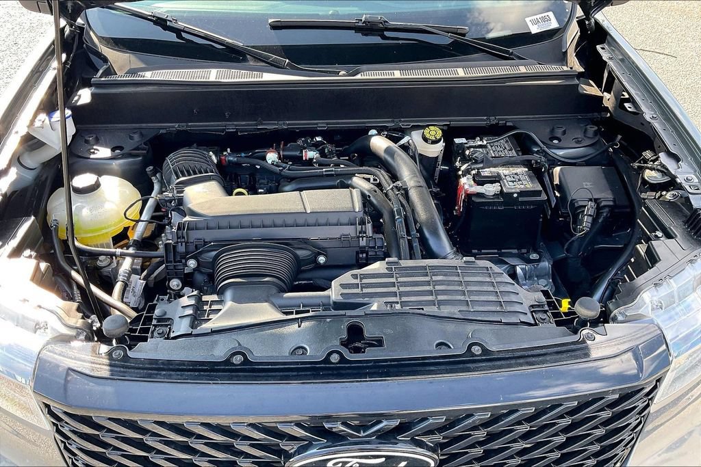 Certified 2025 Ford Maverick XLT w/ XLT Luxury Package AWD/4WD image 10