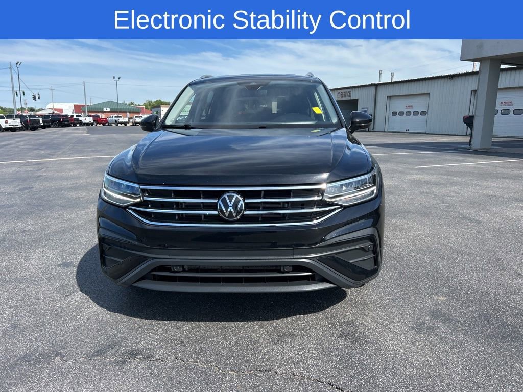 Used 2024 Volkswagen Tiguan SE FWD image 9