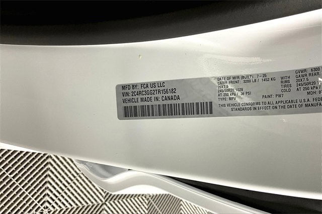 New 2026 Chrysler Pacifica Limited image 9