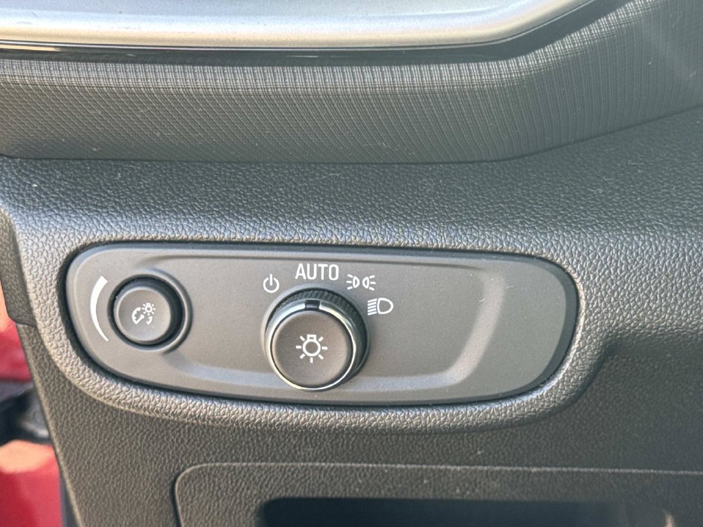 Used 2022 Chevrolet TrailBlazer LS FWD image 27