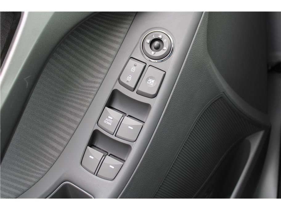 Used 2013 Hyundai Elantra GLS w/ Preferred Pkg FWD image 11