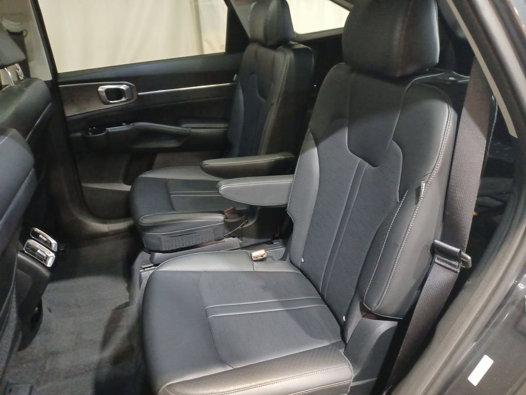 Used 2024 Kia Sorento SX image 25