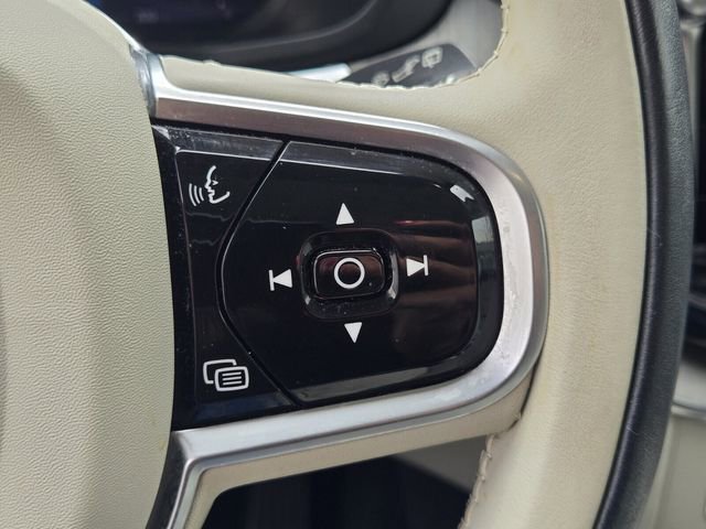 Used 2023 Volvo XC60 B5 Plus w/ Protection Package Premier image 27