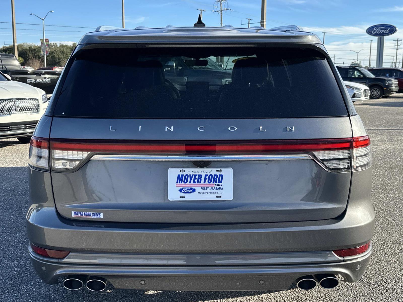 Used 2022 Lincoln Aviator Reserve w/ Equipment Group 201A image 3