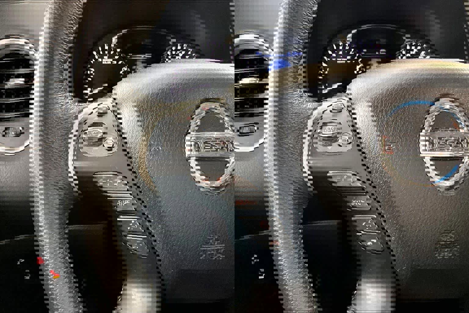 Used 2015 Nissan Pathfinder SL w/ Trailer Tow Package image 21