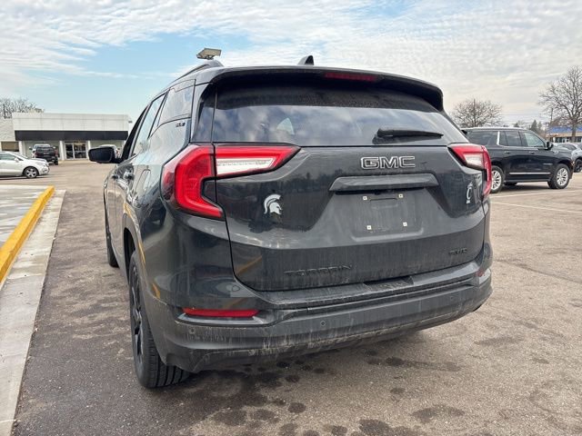 Used 2023 GMC Terrain SLE w/ Driver Convenience Package image 10