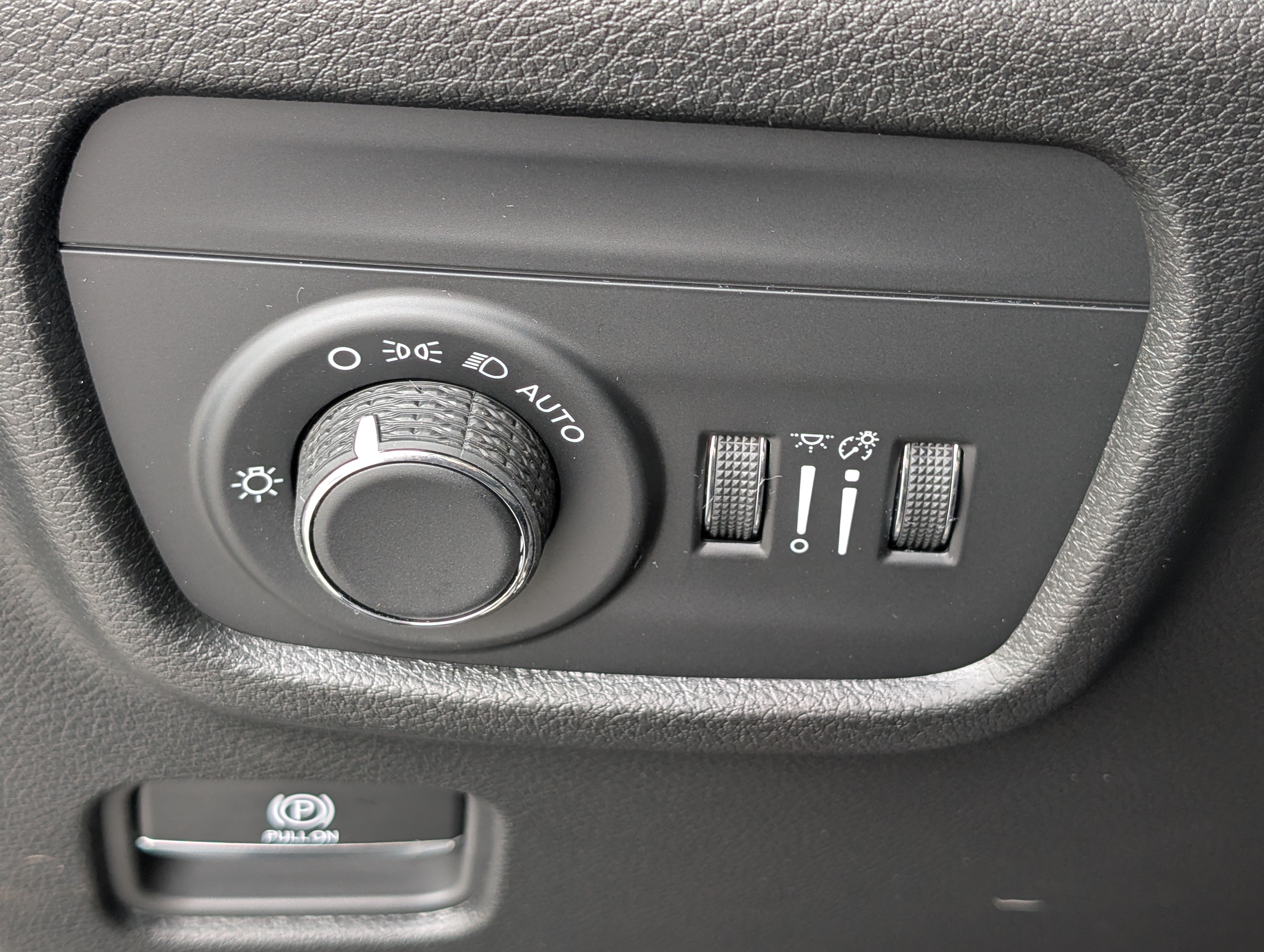 New 2025 Jeep Grand Cherokee Altitude AWD/4WD image 20