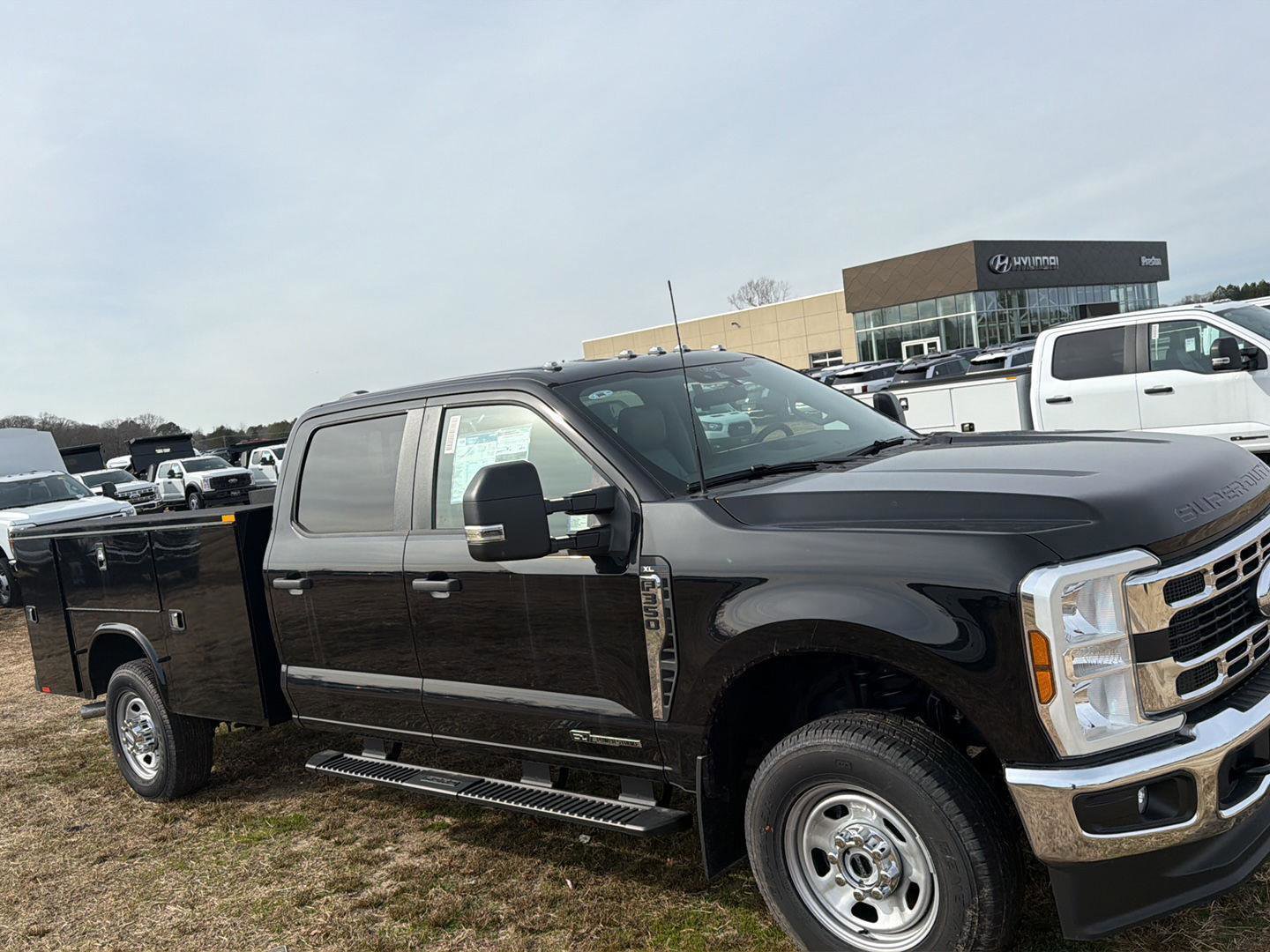 New 2025 Ford F350 XL w/ XL Chrome Package image 4