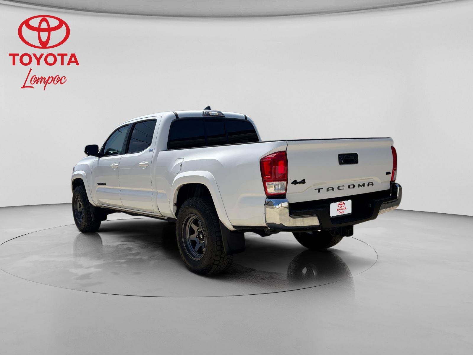 Used 2017 Toyota Tacoma SR5 w/ Tow Package AWD/4WD image 4