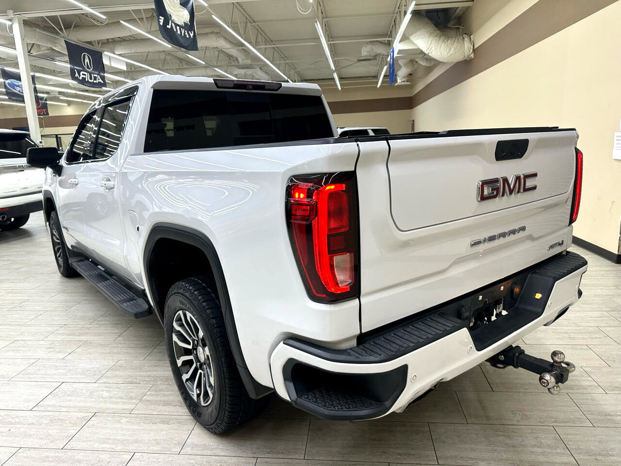 Used 2019 GMC Sierra 1500 AT4 w/ AT4 Premium Package image 9