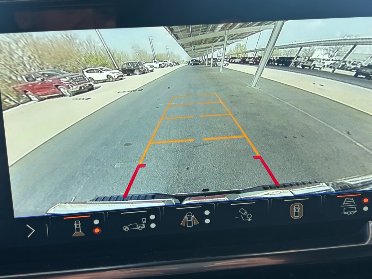 Used 2024 GMC Sierra 1500 SLT AWD/4WD image 9