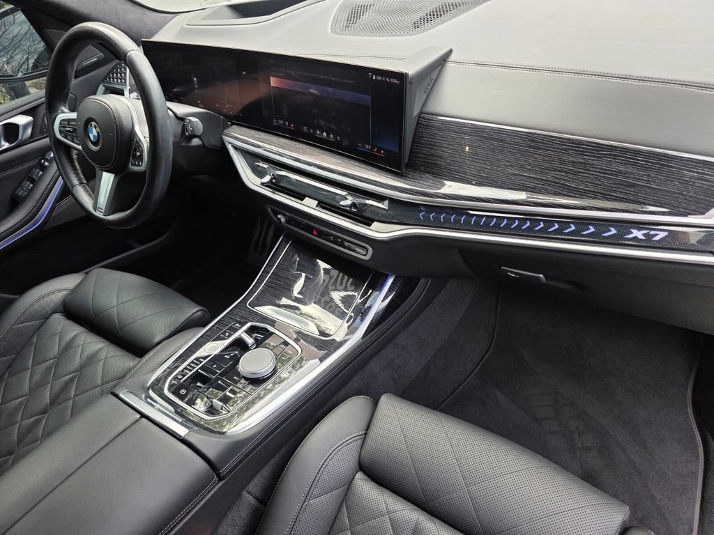 Certified 2024 BMW X7 xDrive40i w/ M Sport Package AWD/4WD image 31