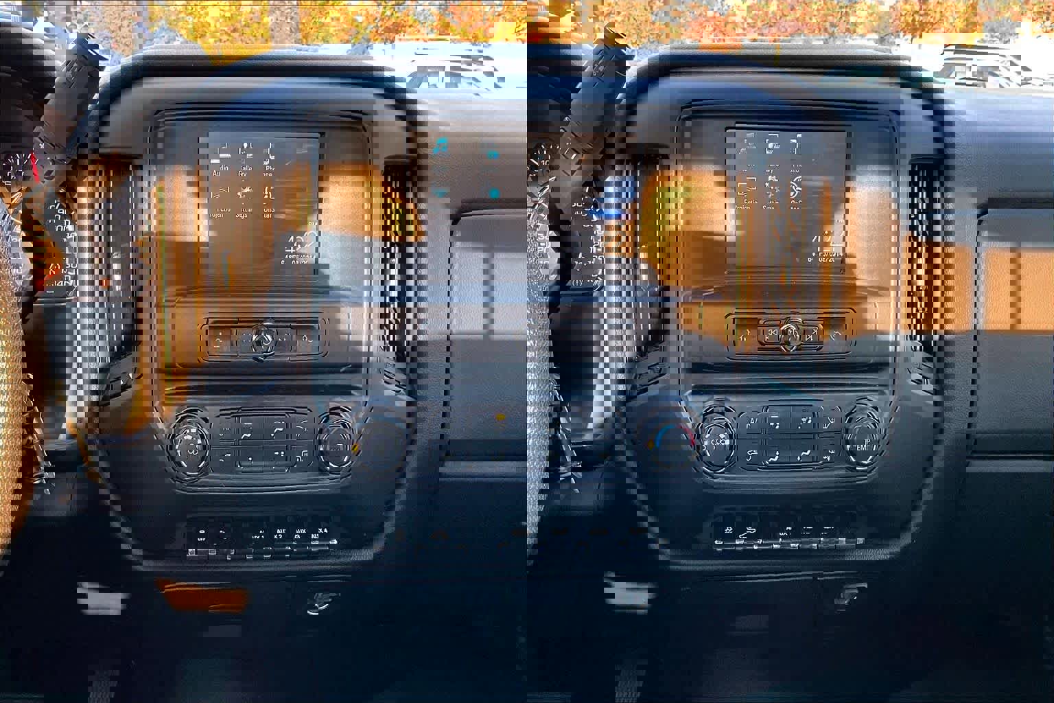 Used 2018 GMC Sierra 2500 4x4 Crew Cab w/ Sierra Convenience Package image 6