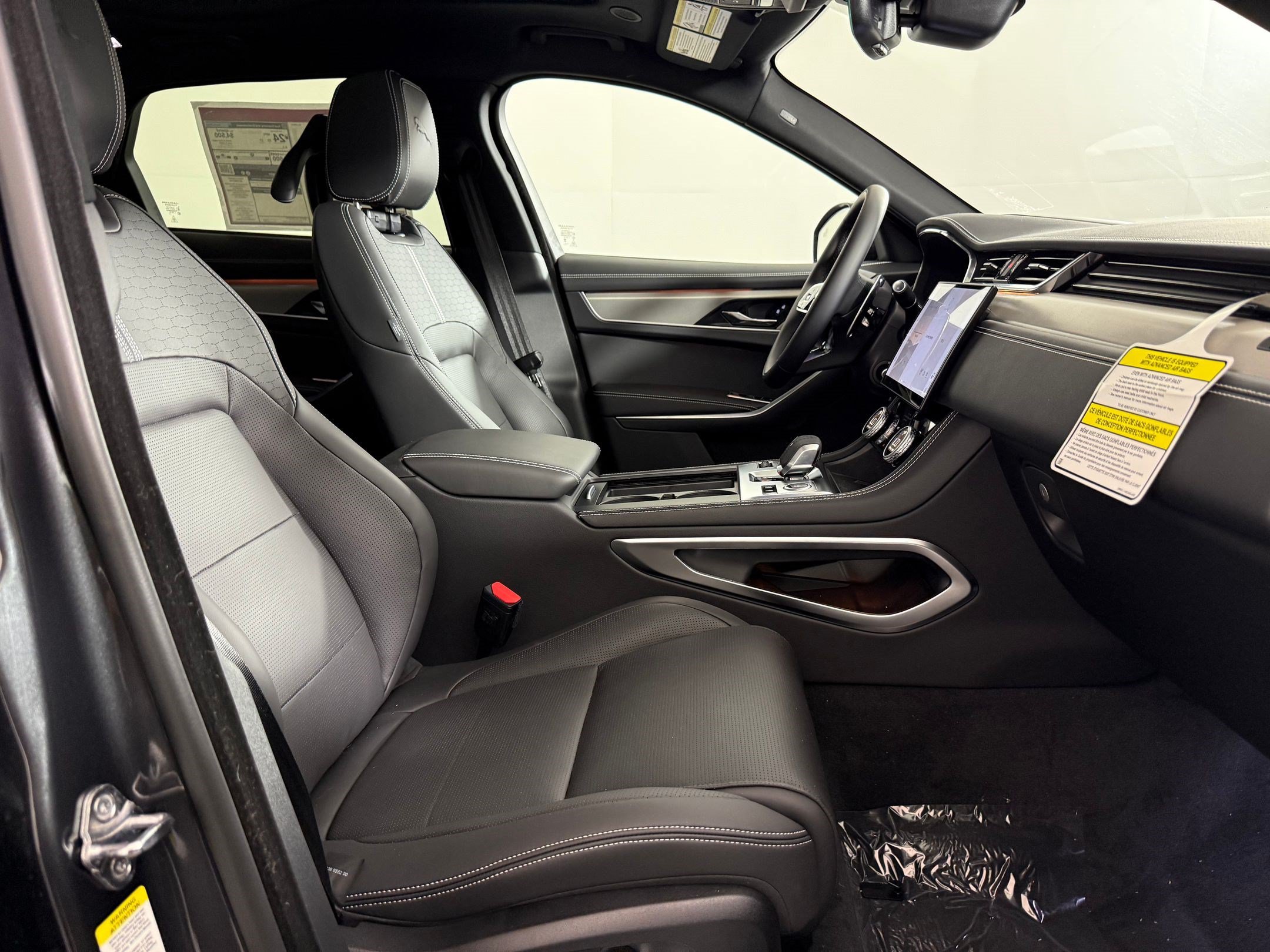 New 2026 Jaguar F-PACE R-Dynamic S AWD/4WD image 24