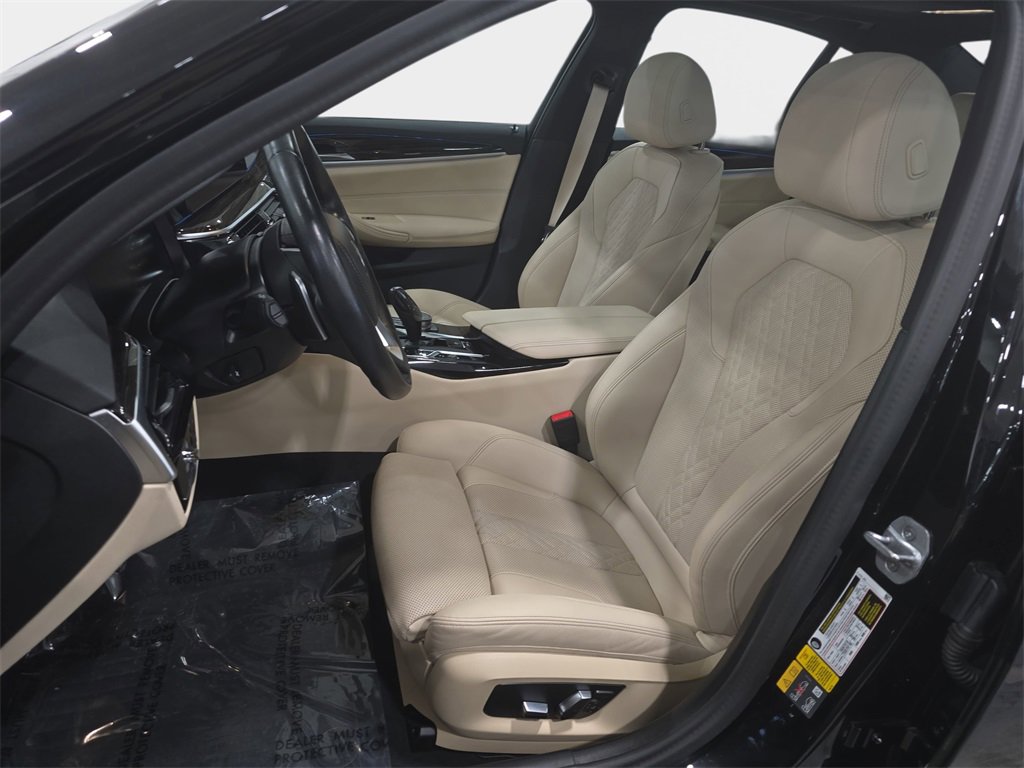 Used 2023 BMW 530e w/ Premium Package image 12