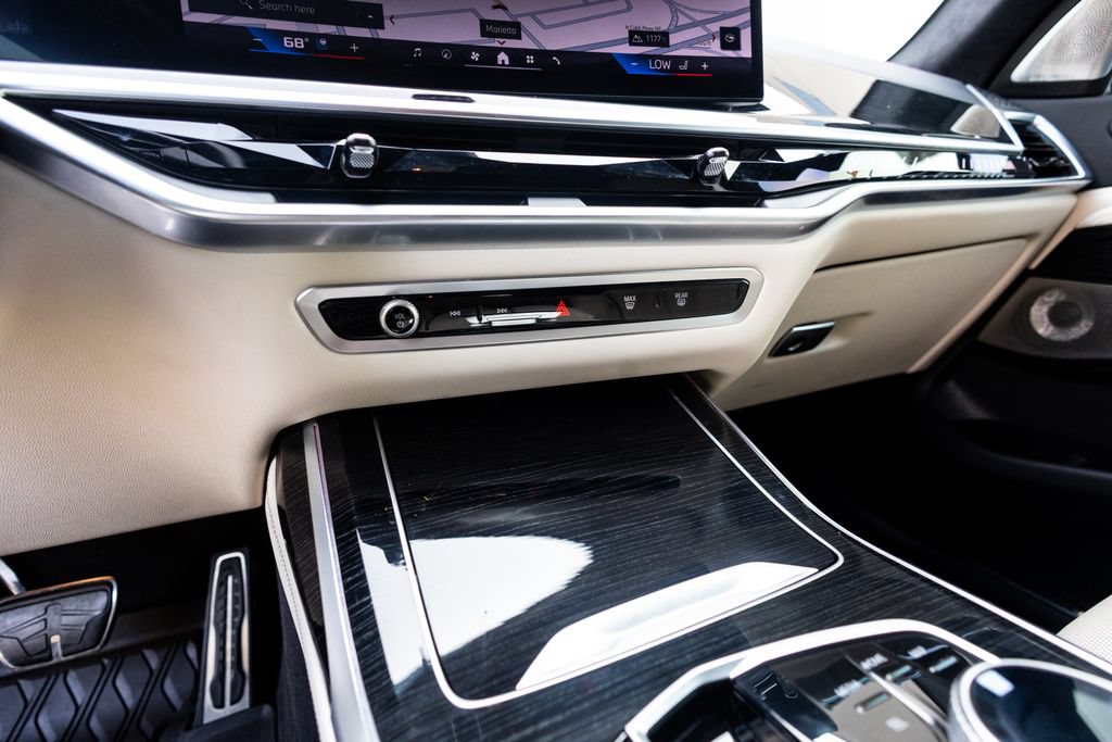 Used 2024 BMW X7 M60i w/ Executive Package AWD/4WD image 32