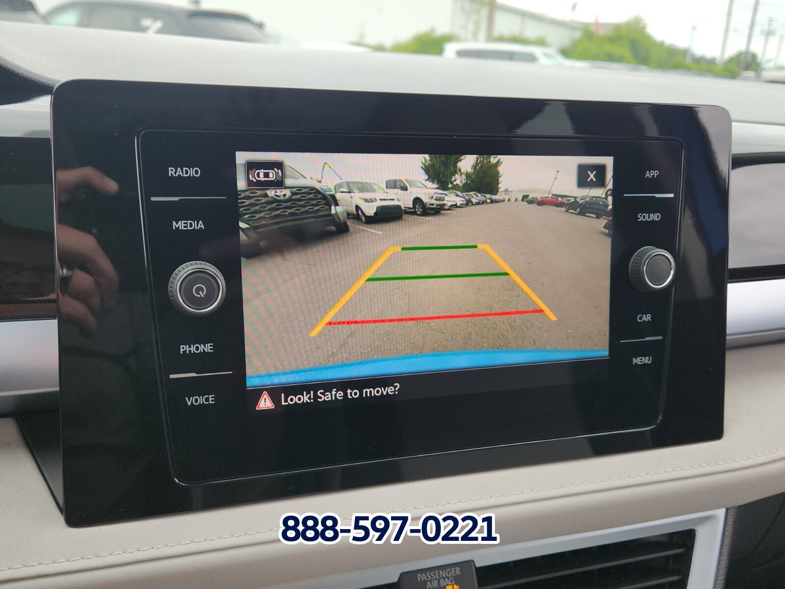 New 2025 Volkswagen Taos SE image 12