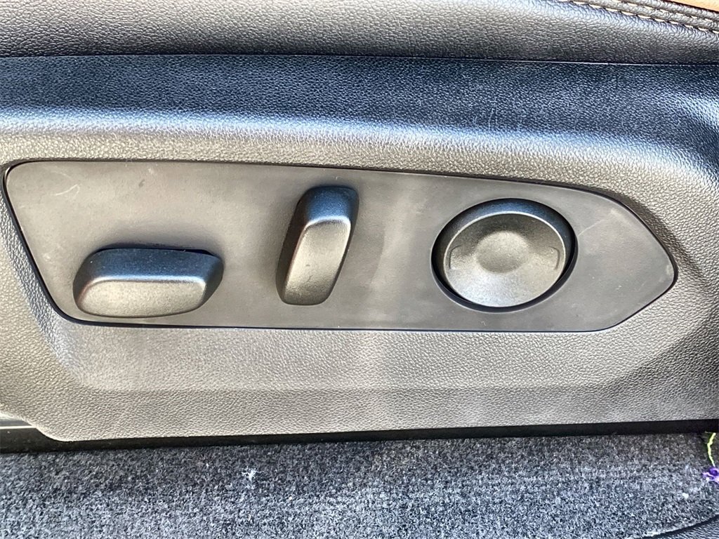 New 2025 GMC Canyon AT4 w/ AT4 Premium Package image 24