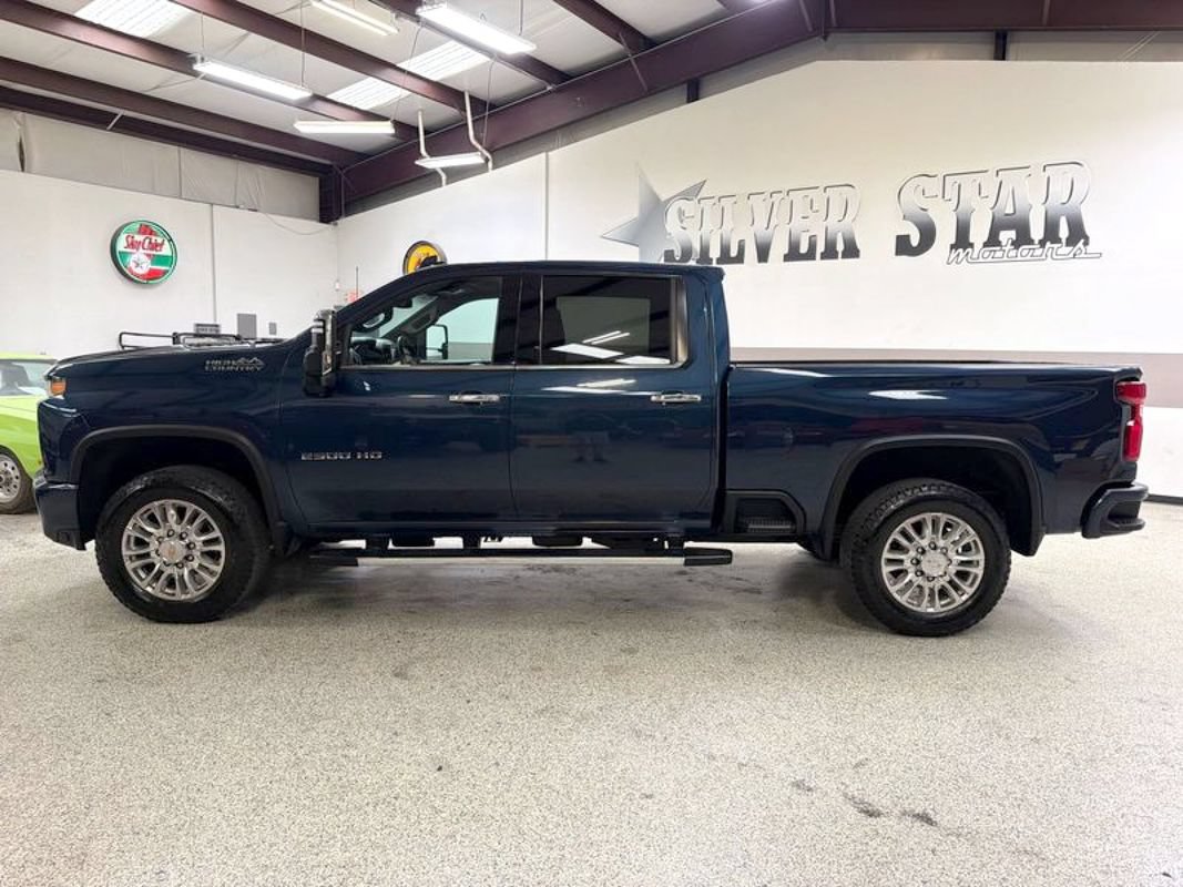 Used 2023 Chevrolet Silverado 2500 High Country AWD/4WD image 3