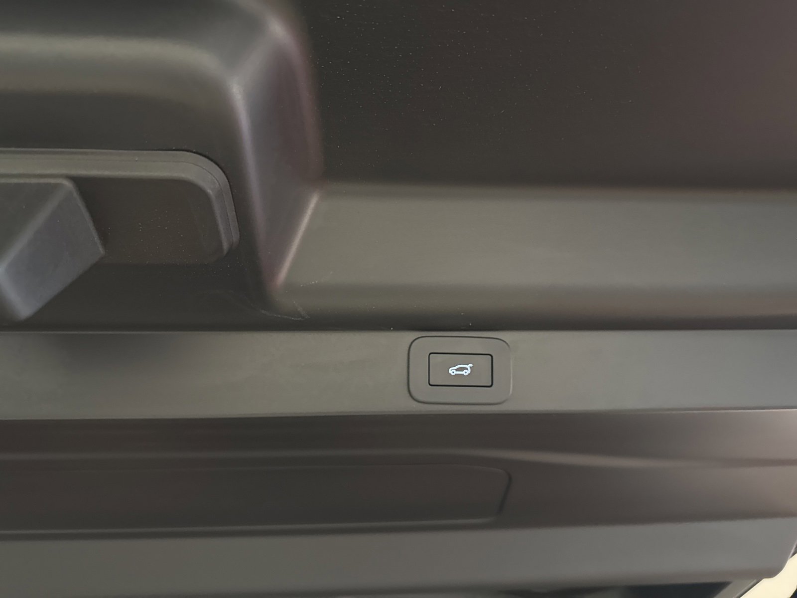 Used 2025 Land Rover Range Rover Long Wheelbase SE image 25