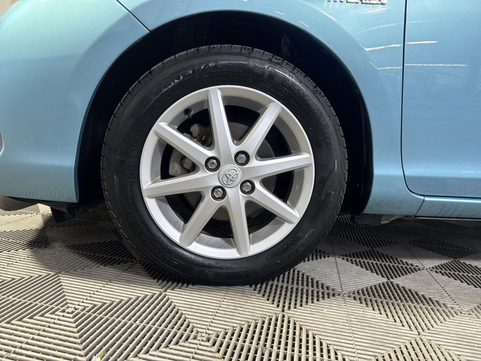 Used 2014 Toyota Prius C Four image 12