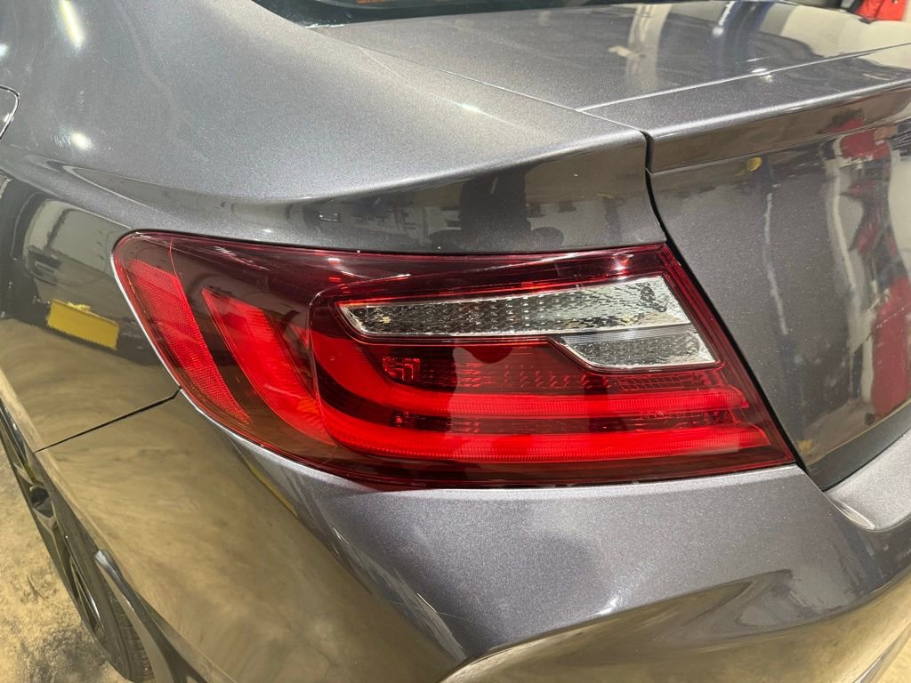 Used 2017 Honda Accord EX-L image 11