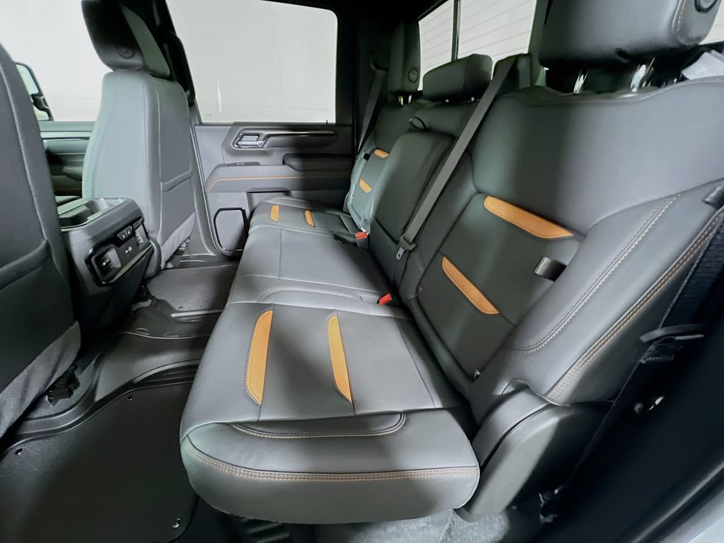 New 2026 GMC Sierra 3500 AT4 w/ AT4 Premium Plus Package AWD/4WD image 18