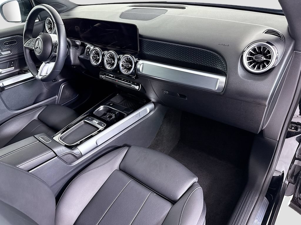 Certified 2025 Mercedes-Benz GLB 250 image 17