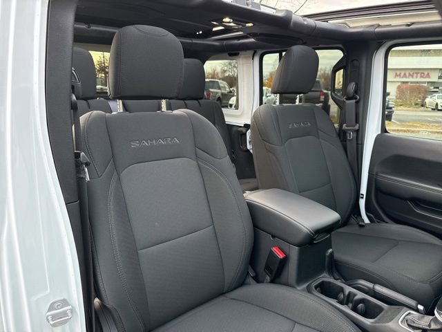 Used 2022 Jeep Wrangler Unlimited Sahara w/ LED Lighting Group image 27