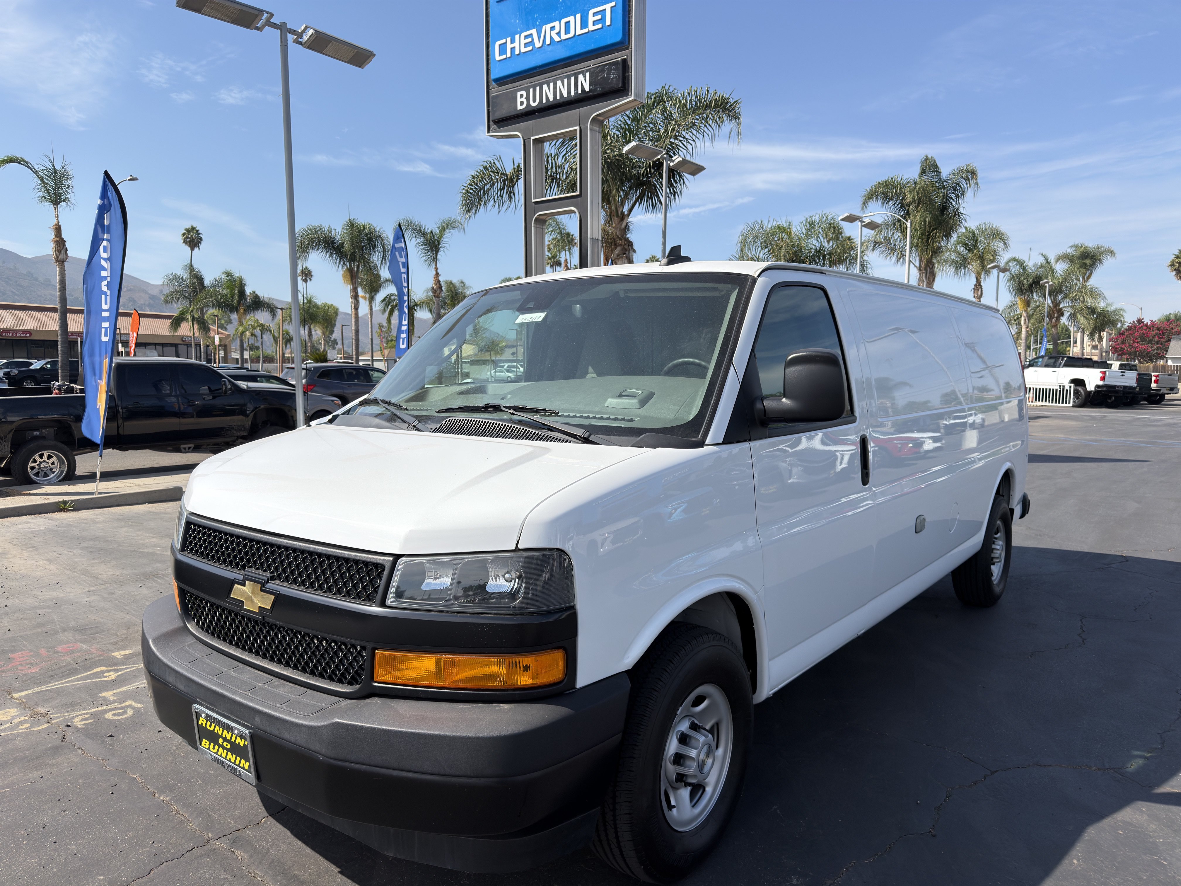 New 2023 Chevrolet Express 3500 Extended w/ Driver Convenience Package RWD image 4