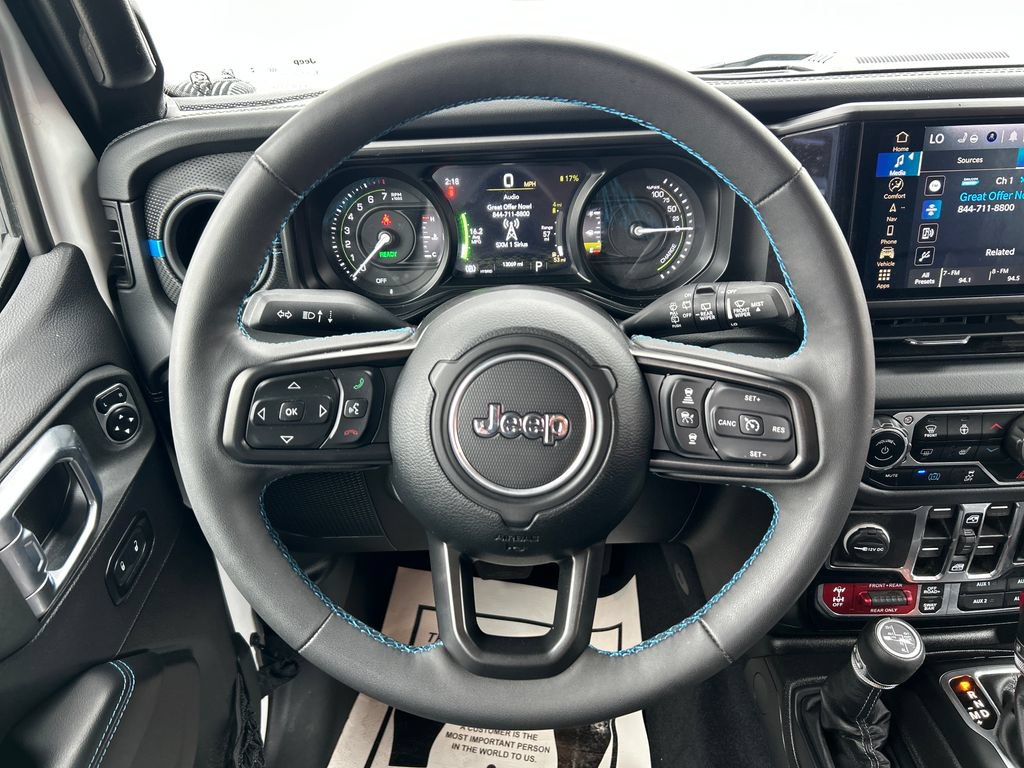 Used 2024 Jeep Wrangler Unlimited Rubicon 4xe AWD/4WD image 14
