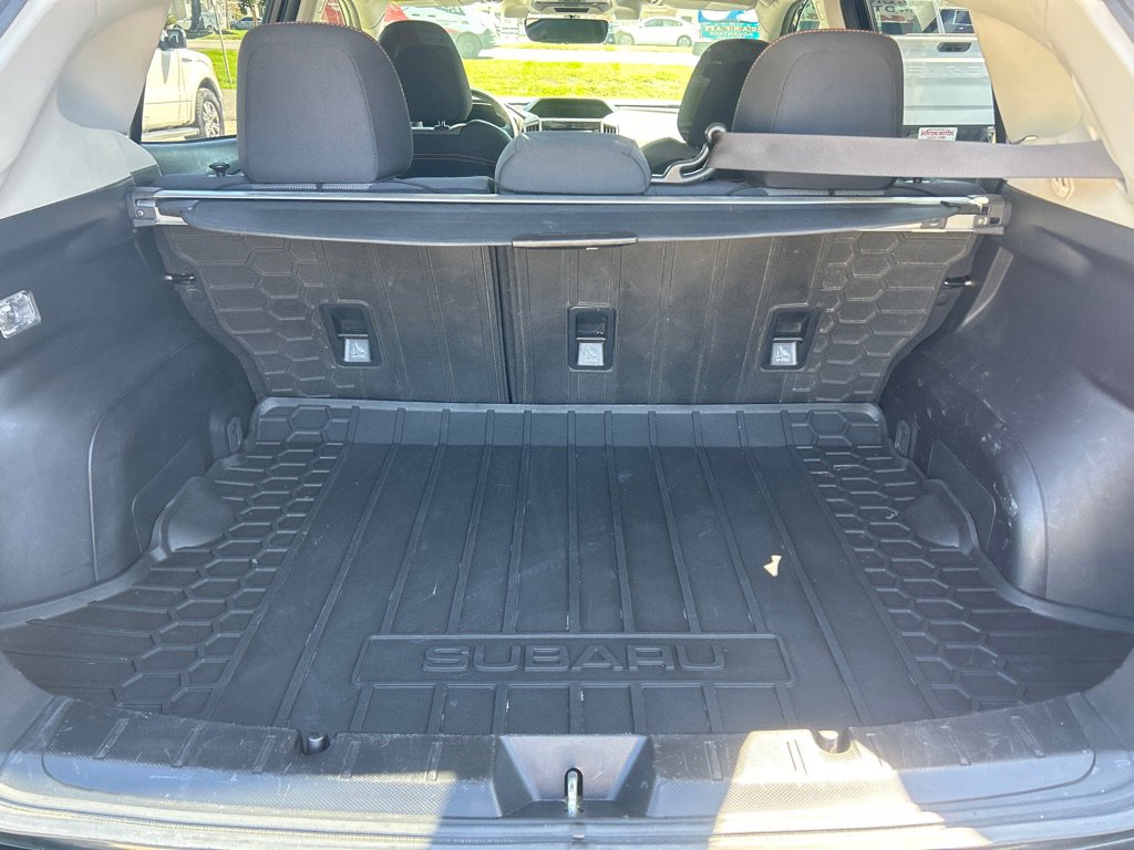 Used 2020 Subaru Crosstrek 2.0i Premium w/ Moonroof Package 2 AWD/4WD image 5