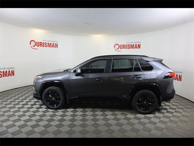 Used 2024 Toyota RAV4 SE image 4
